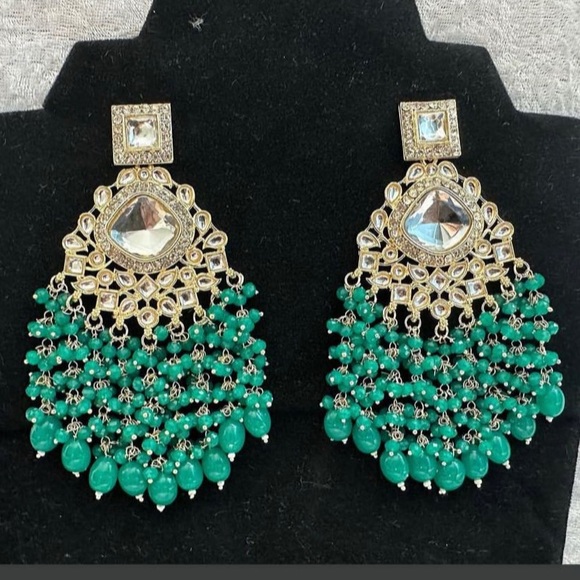 Statement earrings - Picture 1 of 1